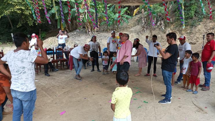 Actividades con la comunidad Paso Limón.